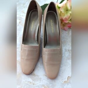 Naturalizer Woman's Heel Shoes Size 6.5W